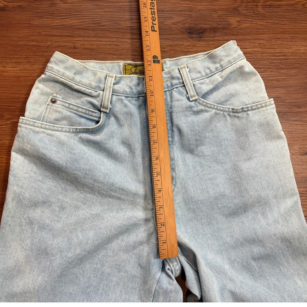 Jaclyn Smith Women's Vintage 90s high waisted light wash tapered leg mom jeans